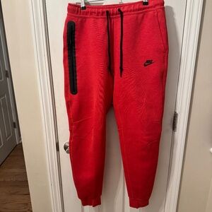 NIKE TECH Men’s Red Sweatpants